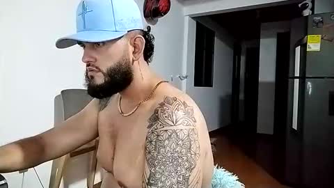 Snapshot of daniloh_xxx chatting on 10.30.25 daniloh_xxx online show from 10.30.25