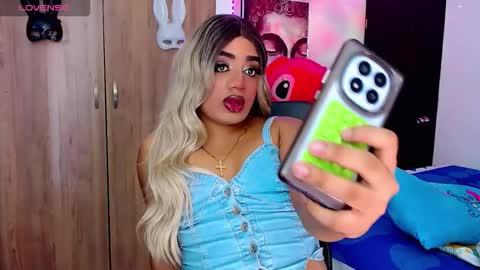 danipein online show from 10.26.25