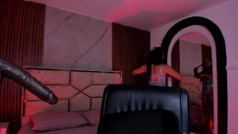 Dani Phonenix online show from 11.06.25