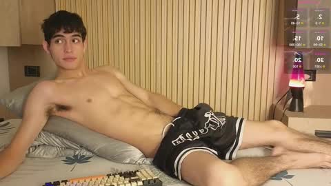 Snapshot of danmaxwell_ chatting on 02.26.26 Dan maxwell online show from 02.26.26