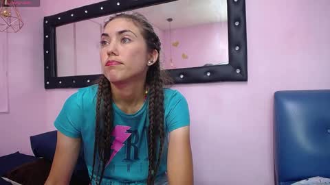 Snapshot of danna7cute chatting on 04.21.26 danna7cute online show from 04.21.26