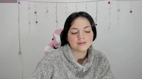 Snapshot of danna_1111 chatting on 12.12.24 danna online show from 12.12.24