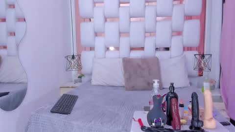 Danna Flame online show from 11.04.25