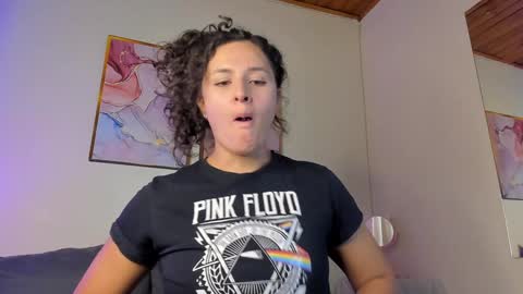 Snapshot of danna_lovs chatting on 01.20.25 Danna Lovs online show from 01.20.25