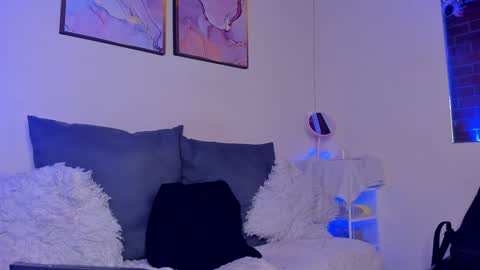 Snapshot of danna_lovs chatting on 01.21.25 Danna Lovs online show from 01.21.25