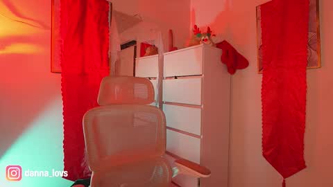 Snapshot of danna_lovs chatting on 12.14.25 Danna Lovs online show from 12.14.25