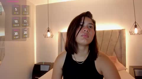 Snapshot of danna_malak chatting on 10.28.25 danna_malak online show from 10.28.25
