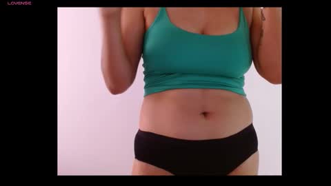 Snapshot of danna_peterson chatting on 11.01.25 Danna online show from 11.01.25