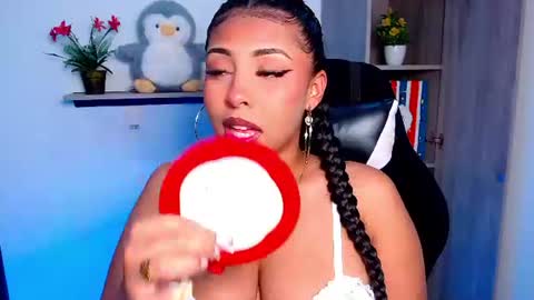 Snapshot of danna_schmidt23 chatting on 07.26.26 Danna online show from 07.26.26