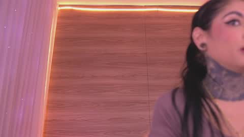 Danna Berlin  online show from 04.23.26