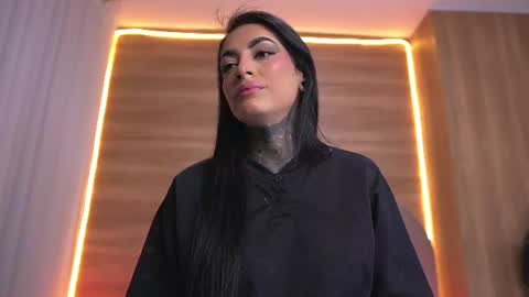 Danna Berlin  online show from 07.25.26