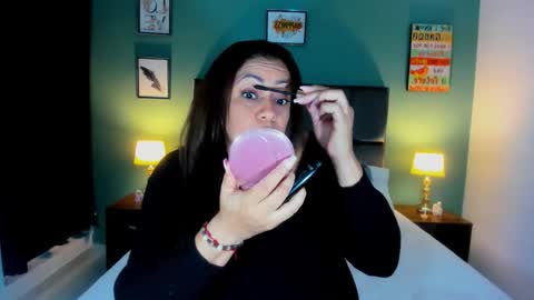 Snapshot of dannaboobsx chatting on 11.03.25 Hilary online show from 11.03.25