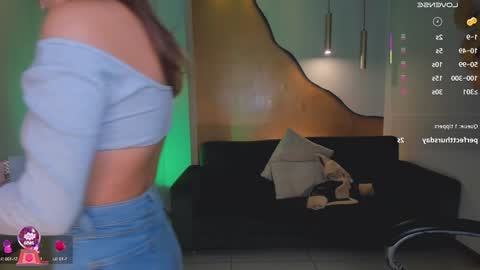 Snapshot of dannacruz_ chatting on 02.08.25 Danna Cruz online show from 02.08.25