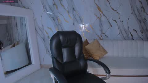 Snapshot of dannacruz_ chatting on 10.02.25 Danna Cruz online show from 10.02.25