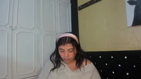 Snapshot of dannagarza chatting on 02.25.25 Danna Garza online show from 02.25.25