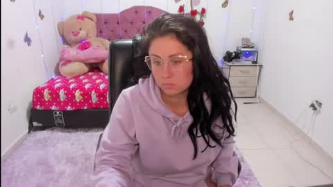 Danna Sofia jeins online show from 06.14.26