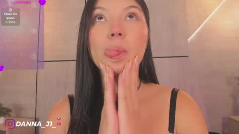 Snapshot of dannajhonson1 chatting on 05.30.26 Danna online show from 05.30.26