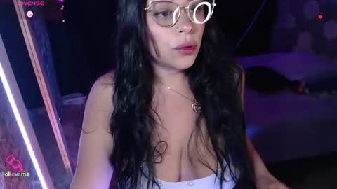 Snapshot of danniela_james chatting on 07.14.26 danna online show from 07.14.26