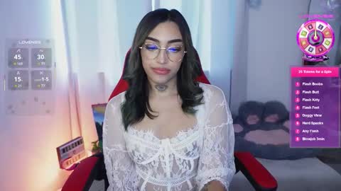 Snapshot of dannielle_ chatting on 11.02.25 online show from 11.02.25