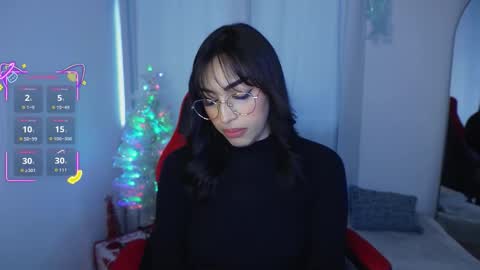 Snapshot of dannielle_ chatting on 12.05.25 online show from 12.05.25