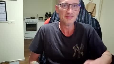 Snapshot of dannozdirekt chatting on 12.02.25 dannozdirekt online show from 12.02.25