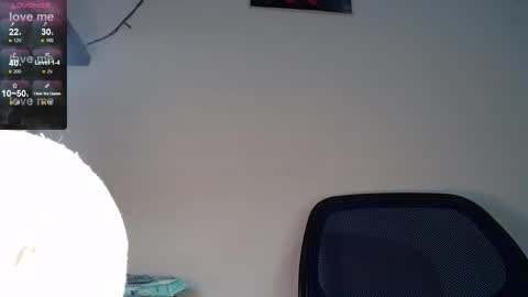 Snapshot of dannteftm chatting on 05.12.26 DANNTE online show from 05.12.26