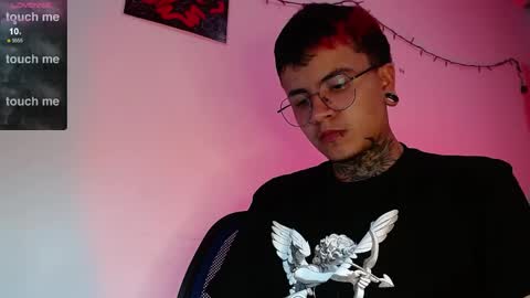 Snapshot of dannteftm chatting on 05.19.26 DANNTE online show from 05.19.26