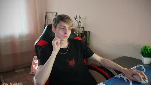 Snapshot of danny_fox888 chatting on 02.05.25 Daniel online show from 02.05.25