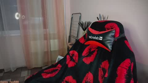 Snapshot of danny_fox888 chatting on 02.06.25 Daniel online show from 02.06.25