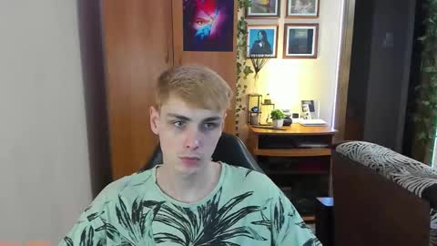 Snapshot of danny_fox888 chatting on 09.12.25 Daniel online show from 09.12.25