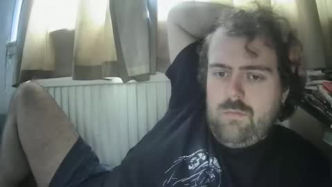 Snapshot of dannyb0y95 chatting on 11.11.25 Danny online show from 11.11.25