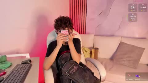 Snapshot of dannysastar_ chatting on 01.17.26 DANNYSA online show from 01.17.26