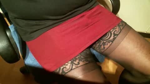 dansuit online show from 12.15.25