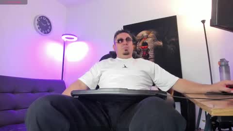 Snapshot of dante_bellini chatting on 02.17.26 dante_bellini online show from 02.17.26