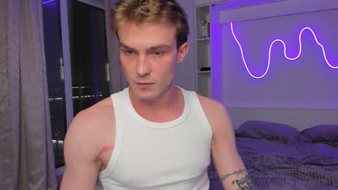 Snapshot of dante_ray chatting on 11.07.25 Dante and Ray online show from 11.07.25