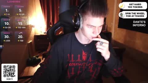 Snapshot of dantebigboi chatting on 03.05.25 Daniel online show from 03.05.25