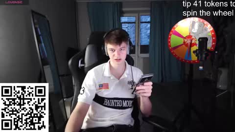 Snapshot of dantebigboi chatting on 10.05.25 Daniel online show from 10.05.25