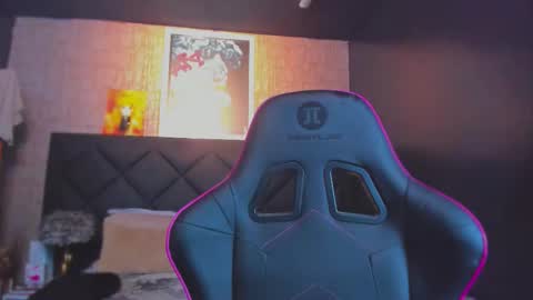 Snapshot of dany_dryy chatting on 11.21.25 Dany online show from 11.21.25