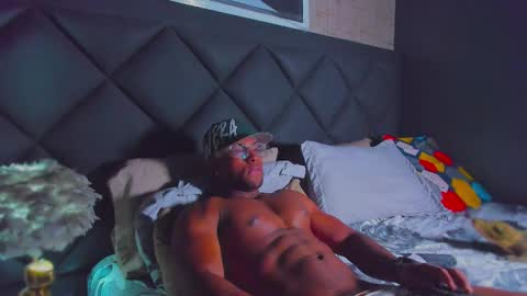 Snapshot of dany_dryy chatting on 12.20.25 Dany online show from 12.20.25