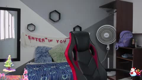 Snapshot of dany_rivera chatting on 12.17.24 Dany Rivera online show from 12.17.24