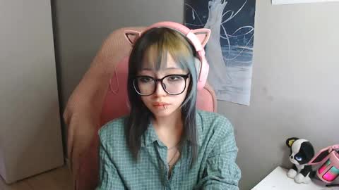 danyelleeyermann online show from 05.18.26