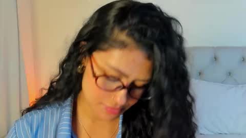 Antonella Mora online show from 11.12.25