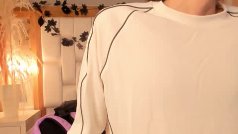 daphne_and_roger online show from 12.17.25