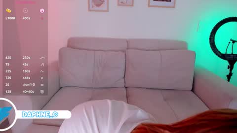 Snapshot of daphne_cooper1 chatting on 02.25.25 daphne_cooper1 online show from 02.25.25