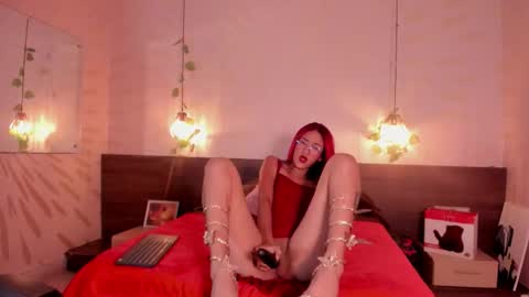 Daphne online show from 09.26.25
