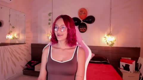 Daphne online show from 10.13.25