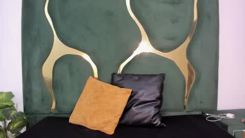 daphne_culeht online show from 04.30.26