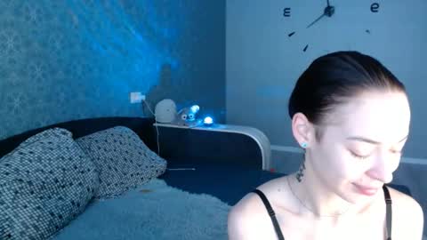 Snapshot of daphne_darkthorn chatting on 11.17.25 Daphne Darkthorn online show from 11.17.25