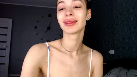 Snapshot of daphne_darkthorn chatting on 12.20.25 Daphne Darkthorn online show from 12.20.25