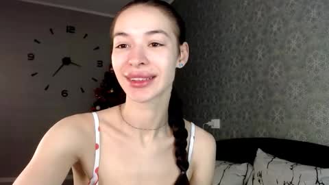 Snapshot of daphne_darkthorn chatting on 12.23.25 Daphne Darkthorn online show from 12.23.25